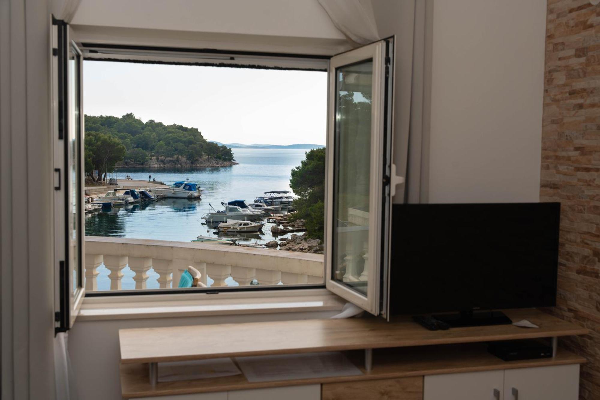 Plavi Val Apartments Tribunj  Bagian luar foto